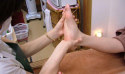 足つぼマッサージでフットケア
