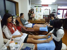 フットケアの施術風景